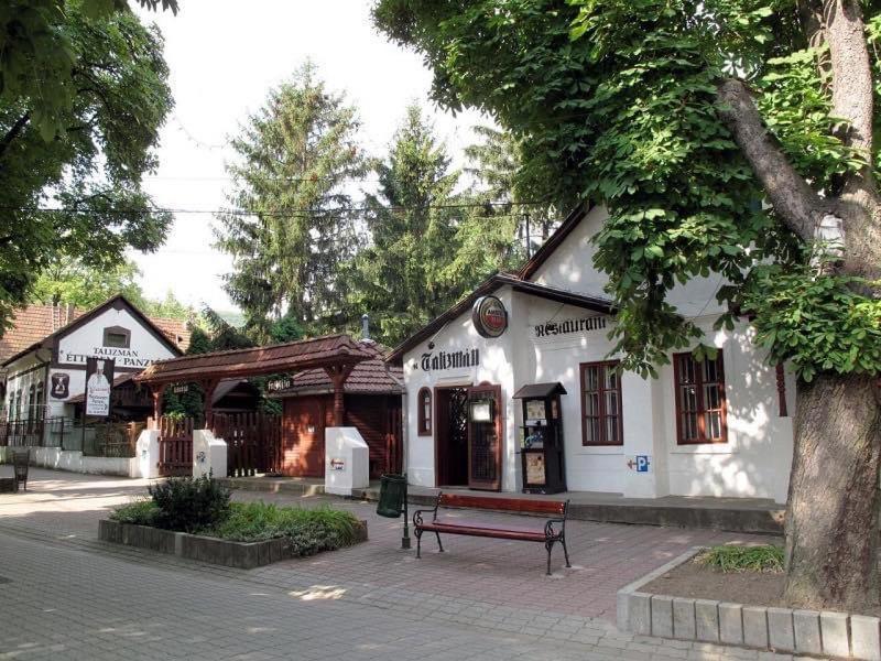 Talizman Etterem Panzio Hotel Mişcolţ Exterior foto